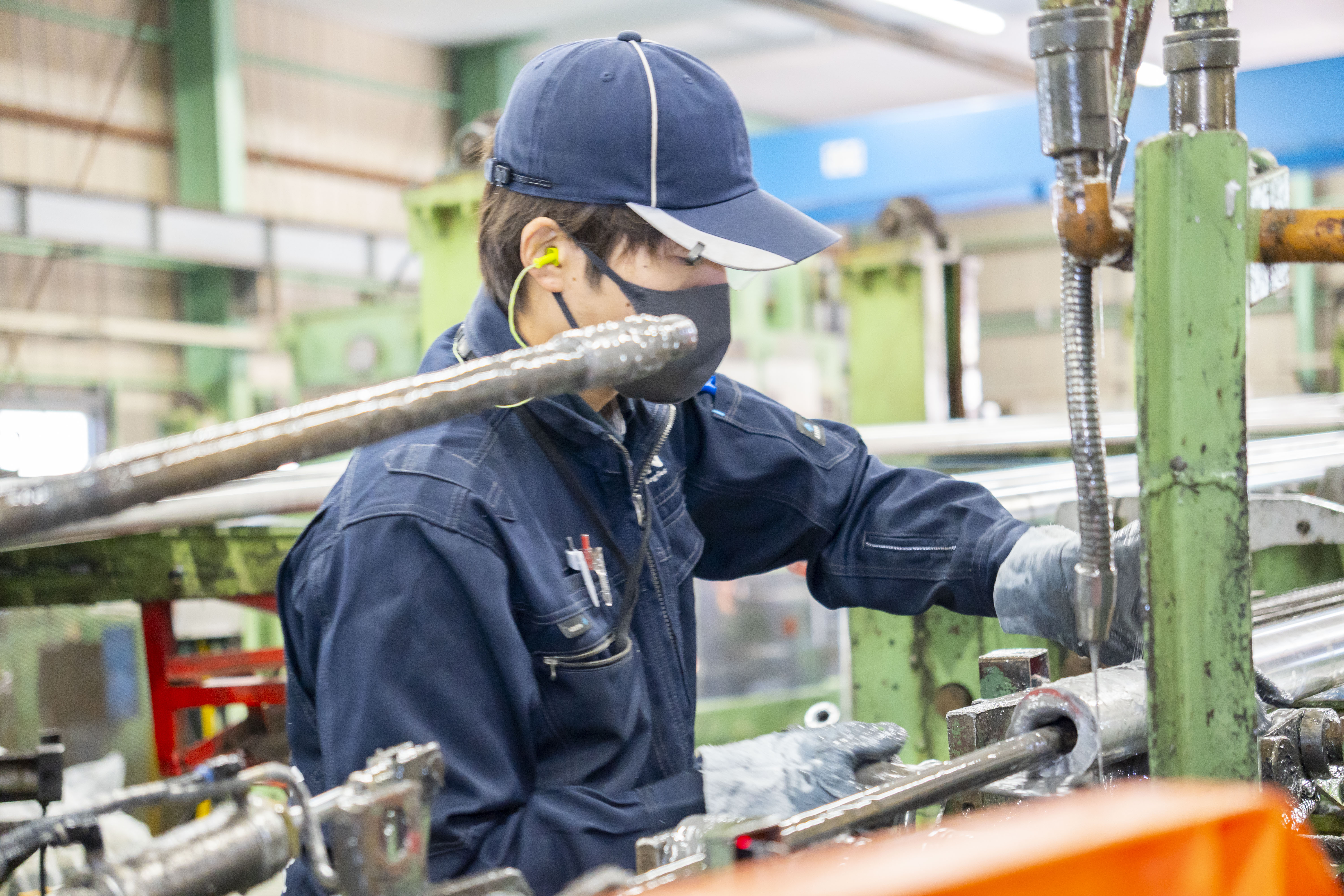 アルミ引抜をコア技術として、製品に合わせた各種加工を施し部品を製造しています!