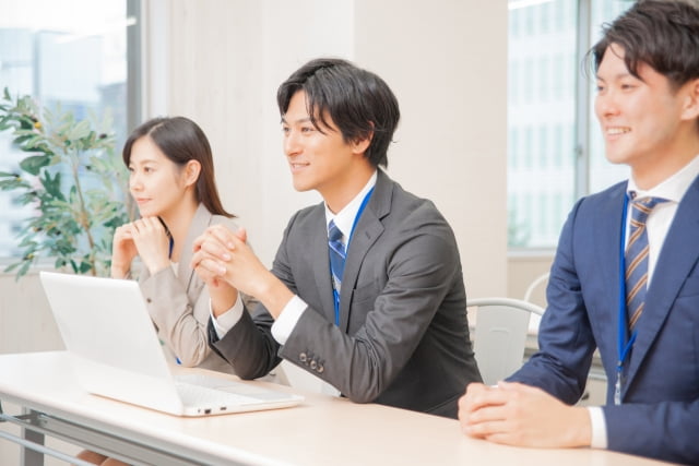 経済・公務員・語学・教育などのイメージ